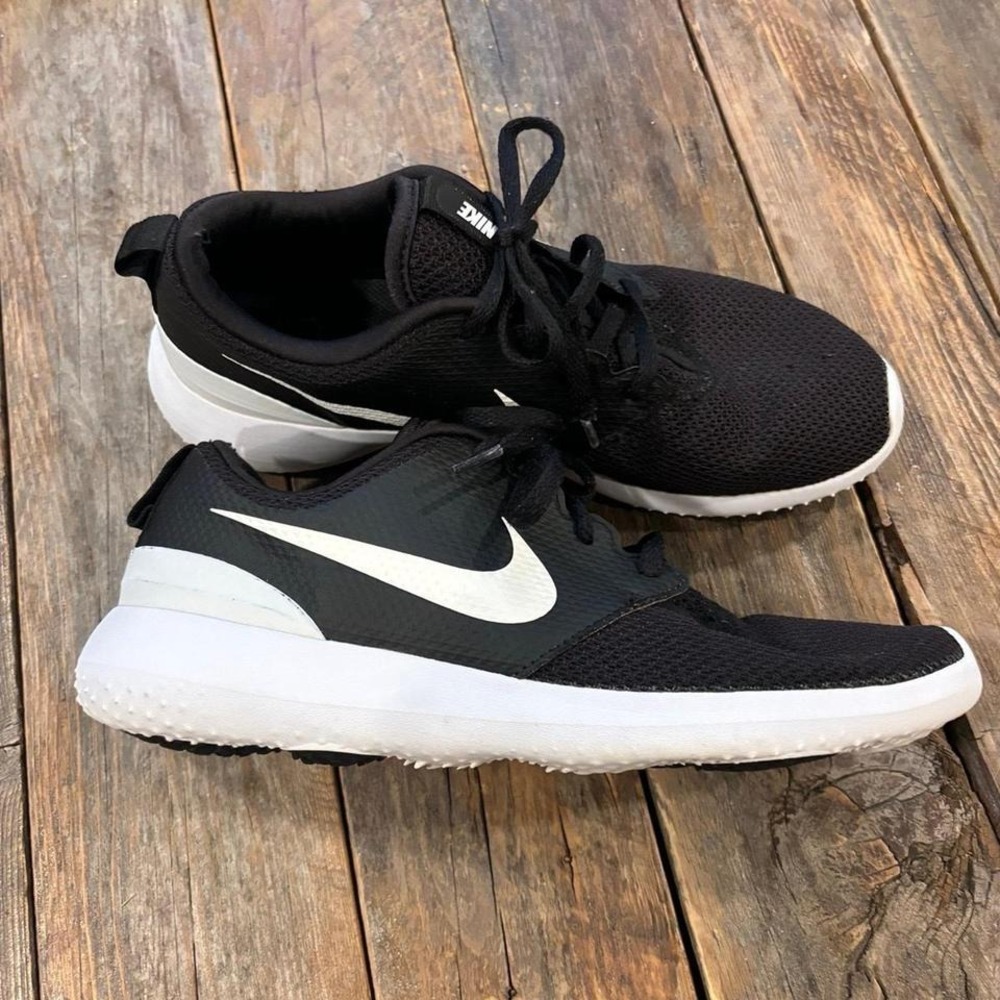 Nike athletic shoes golf shoes‎